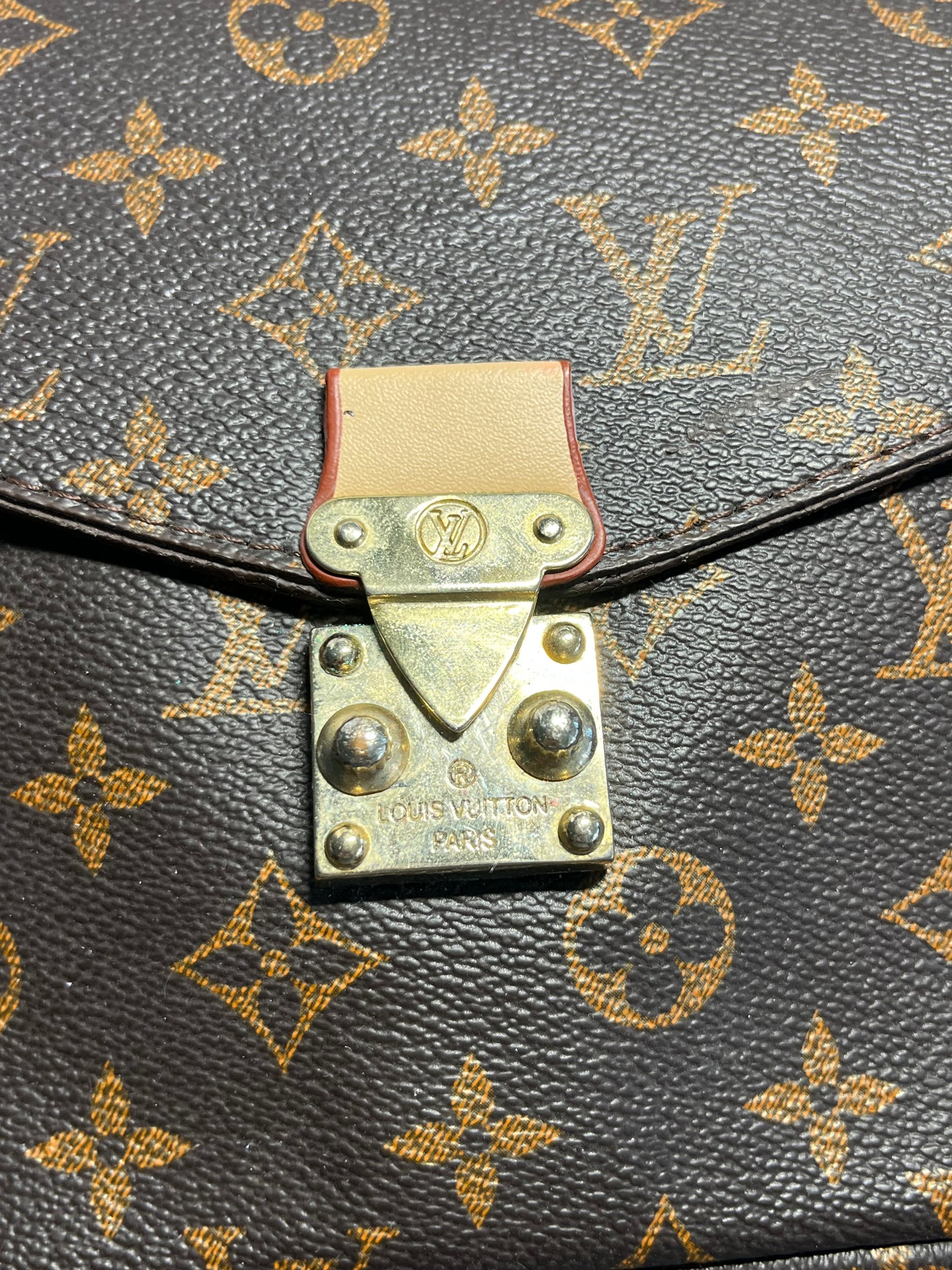 LV purse and wallet