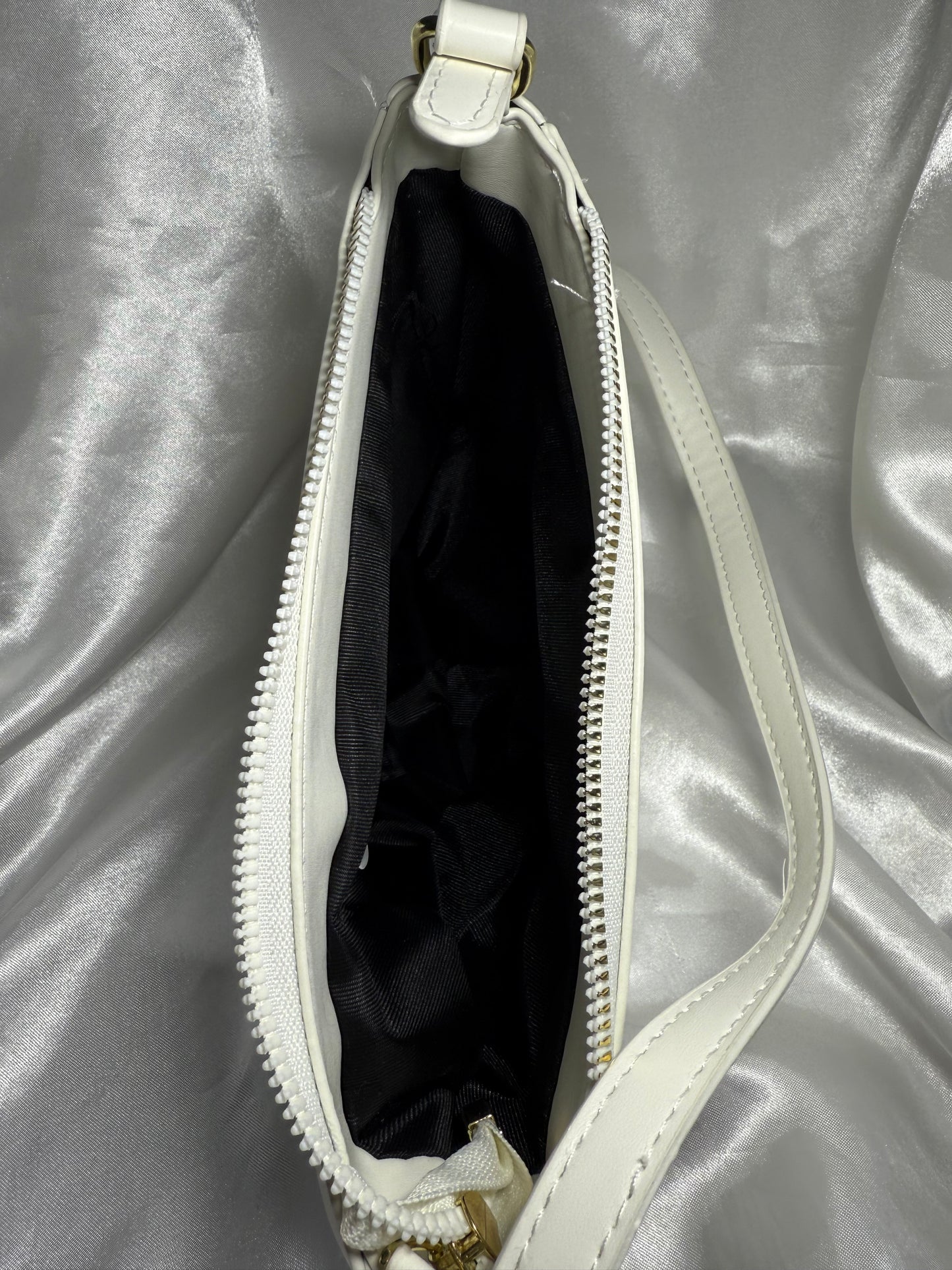 CD white bag
