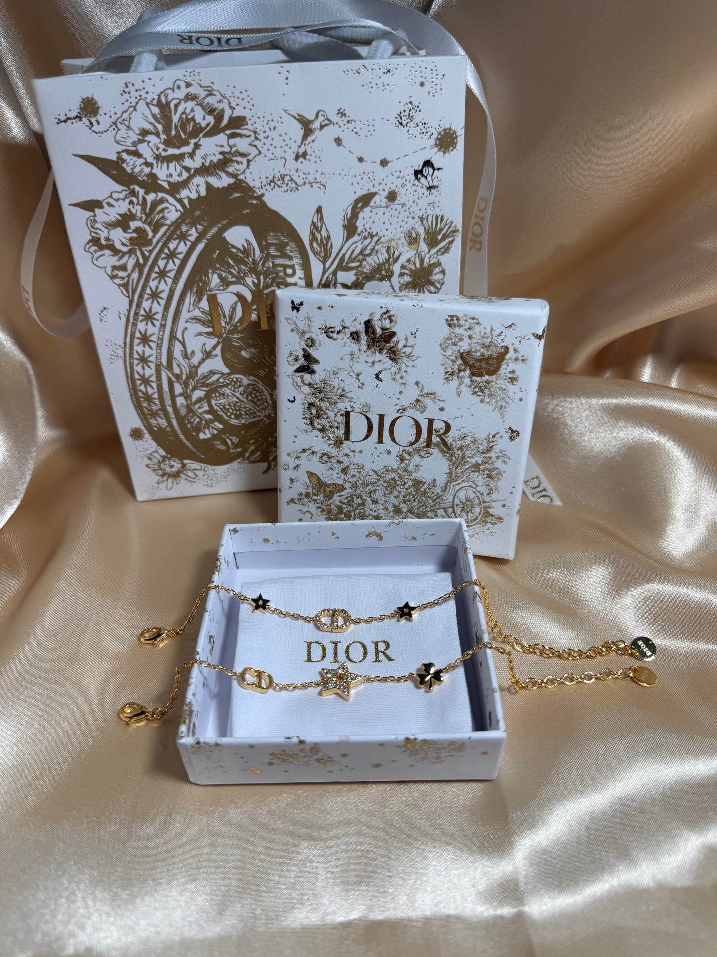 CD 2 bracelets set