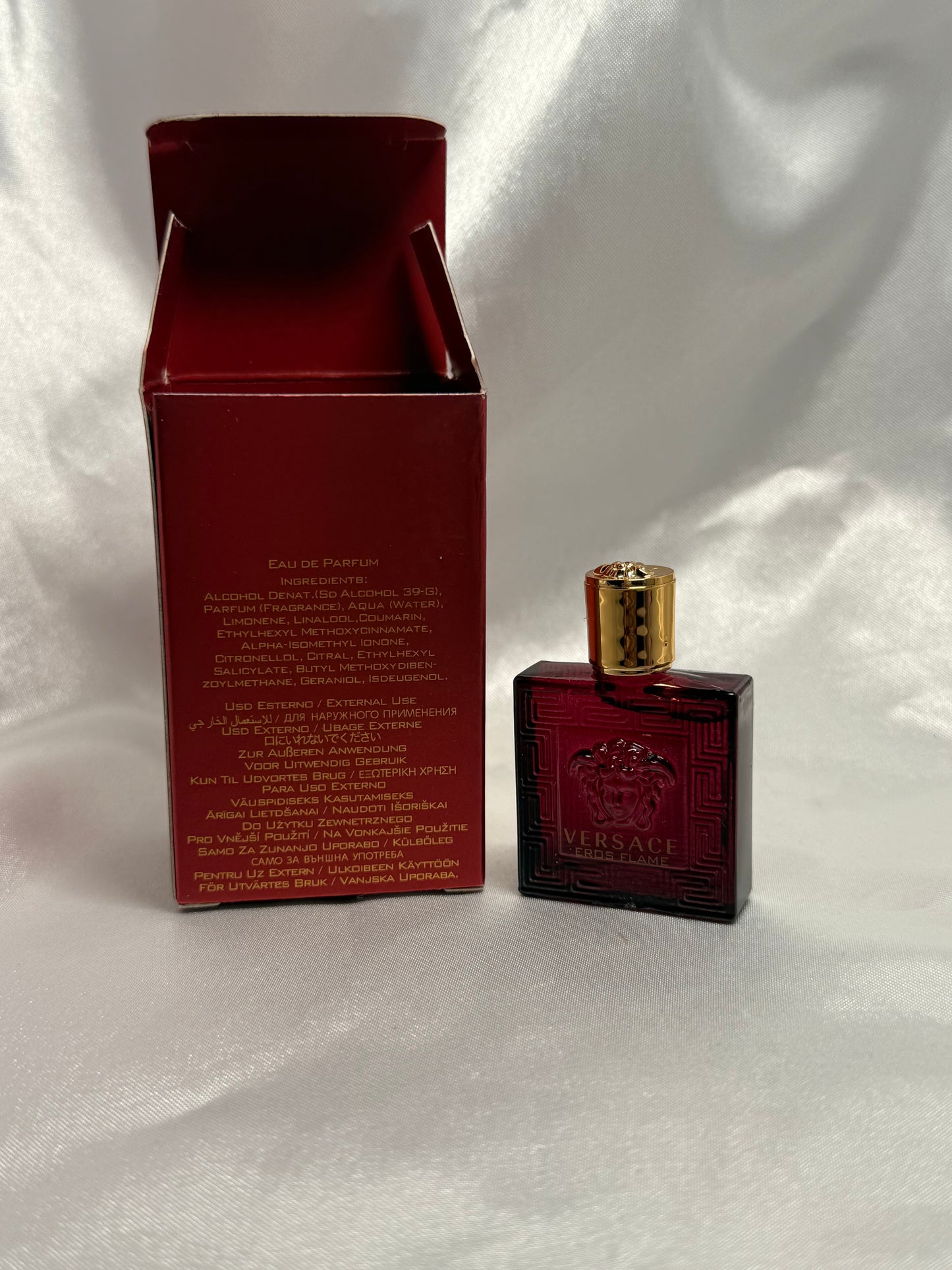 Miniature Versace parfume