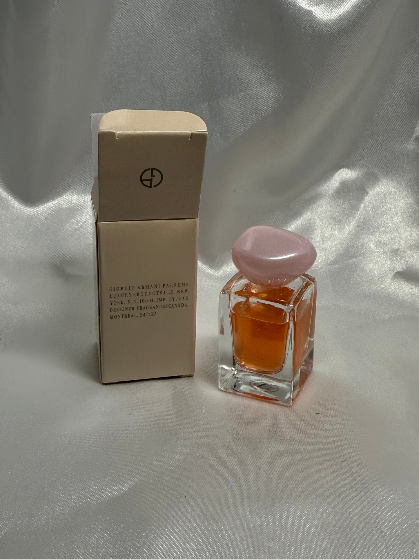 Miniature Armani parfume