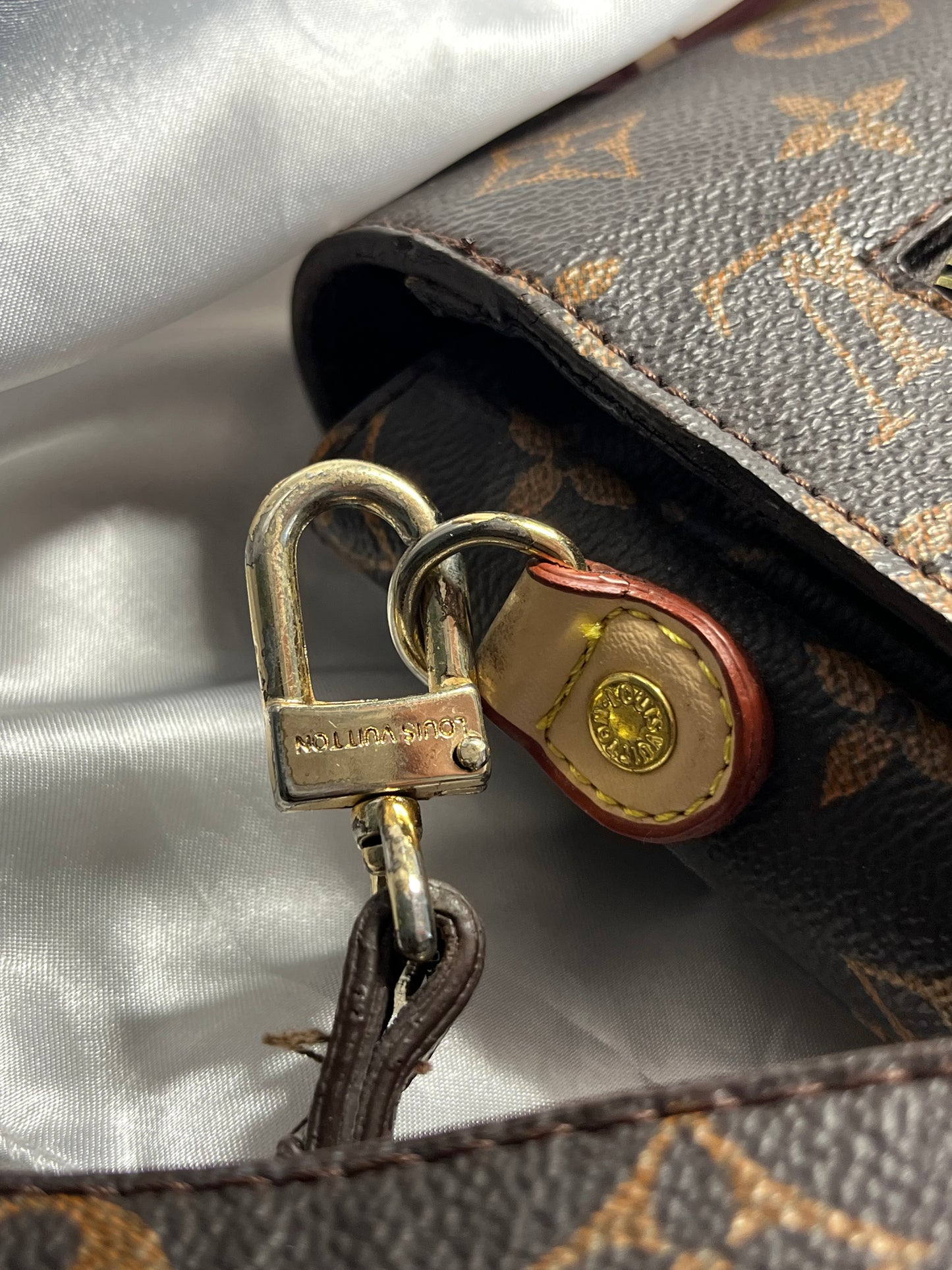 LV purse and wallet
