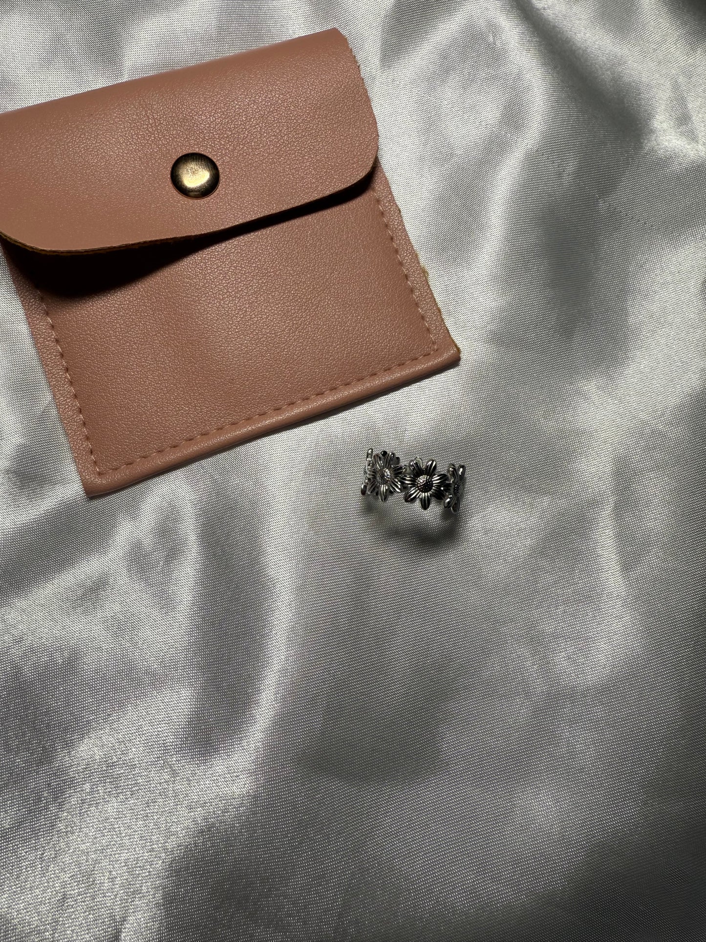 Flowers ring