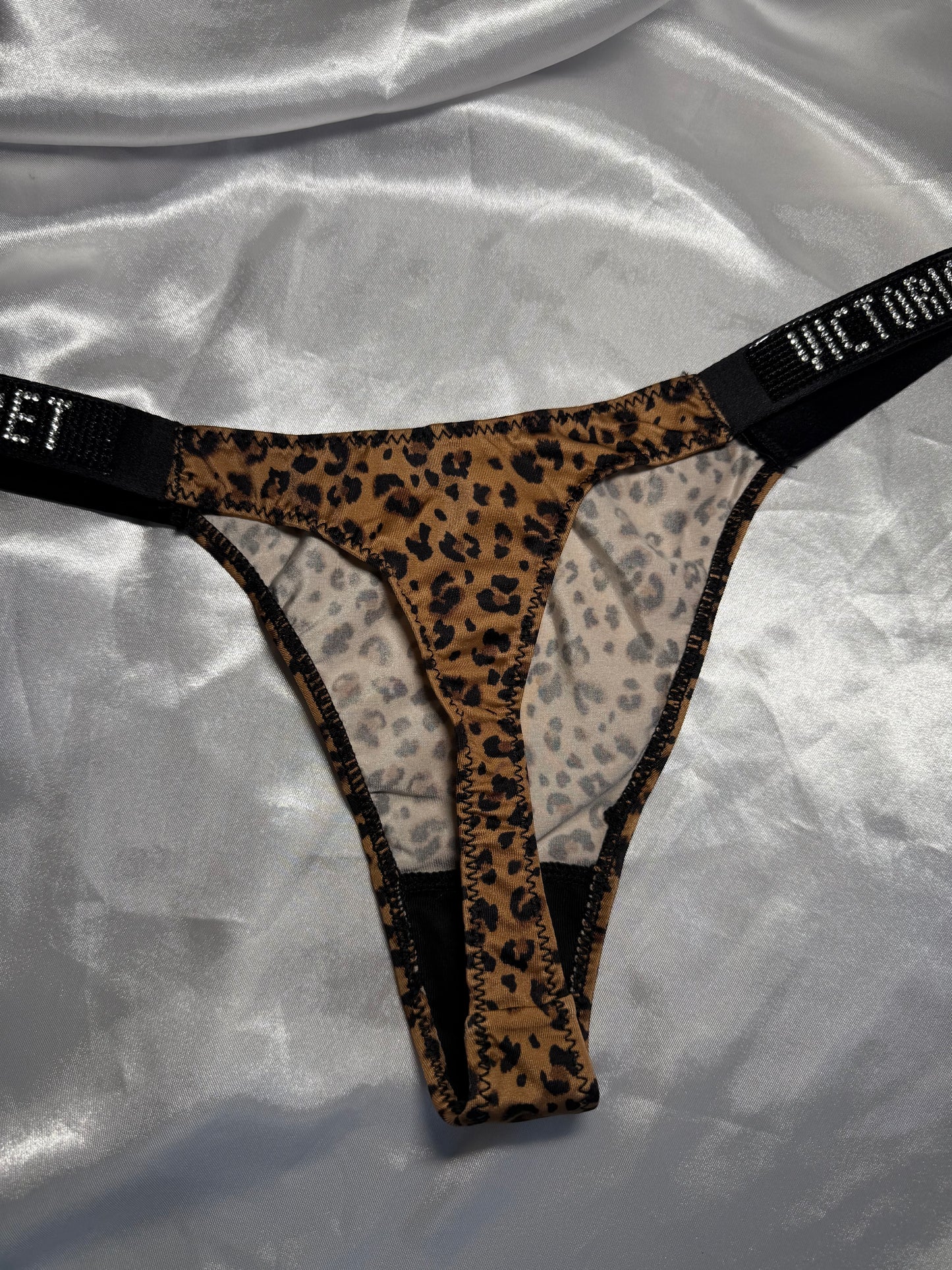VS thong one piece