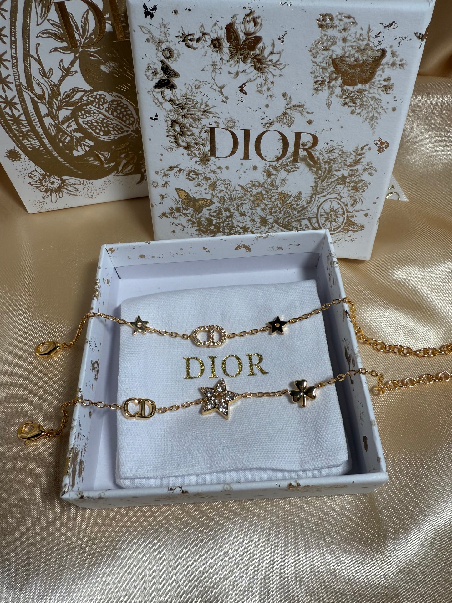 CD 2 bracelets set