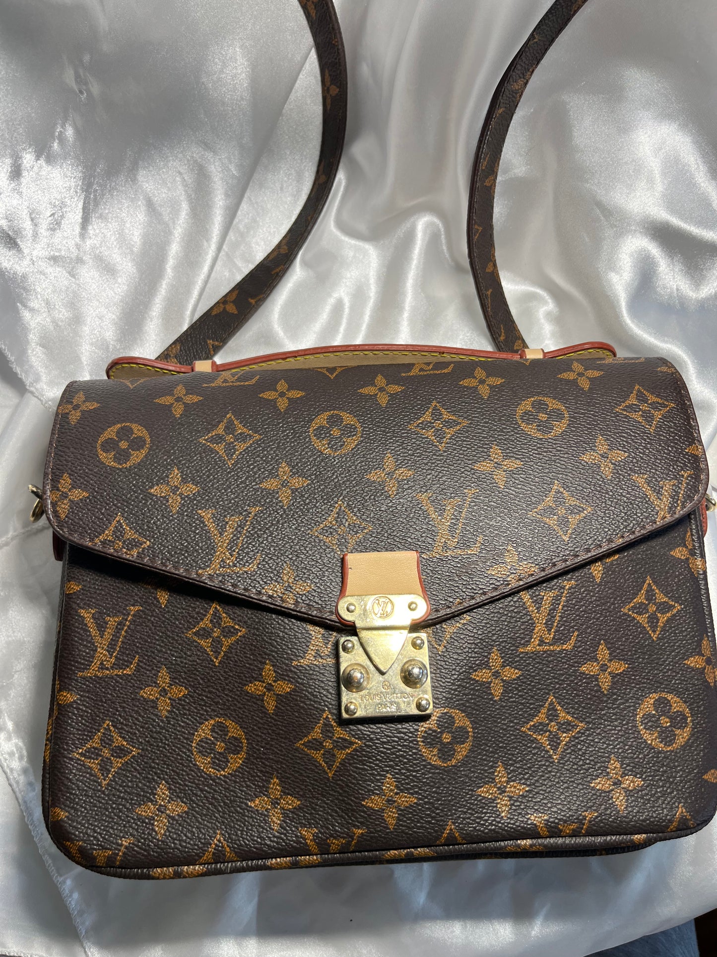 LV purse and wallet