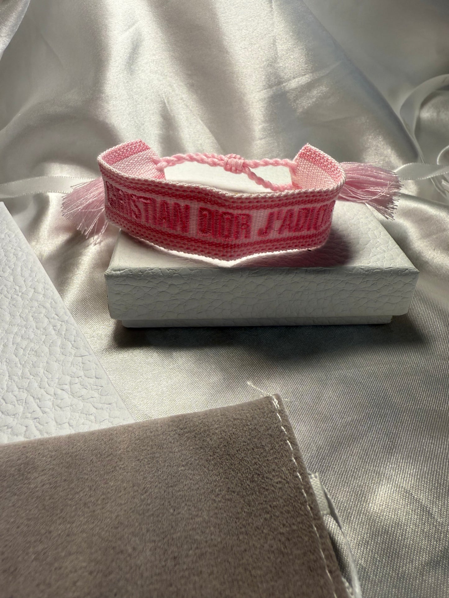 CD material bracelet