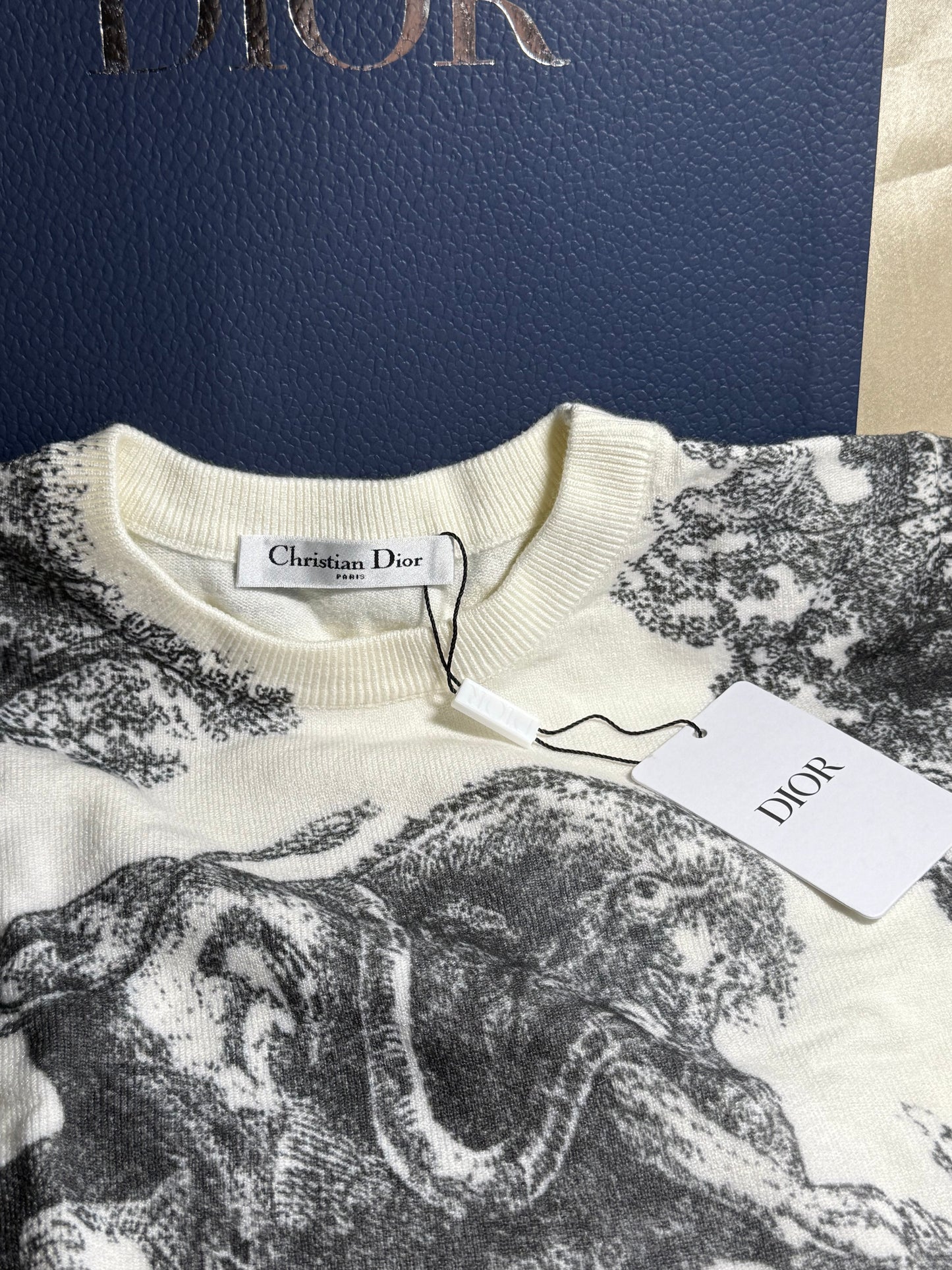 CD sweater