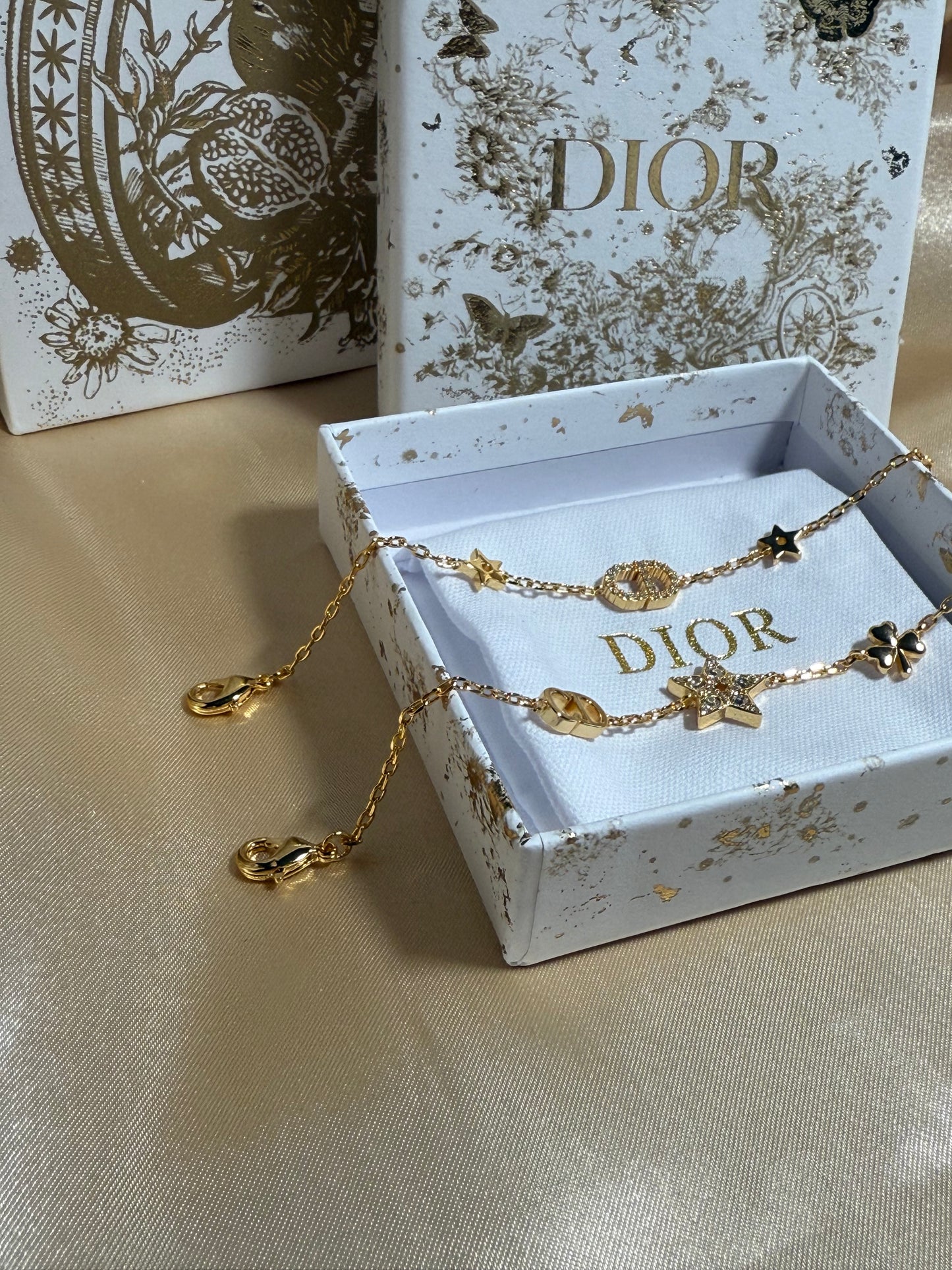 CD 2 bracelets set