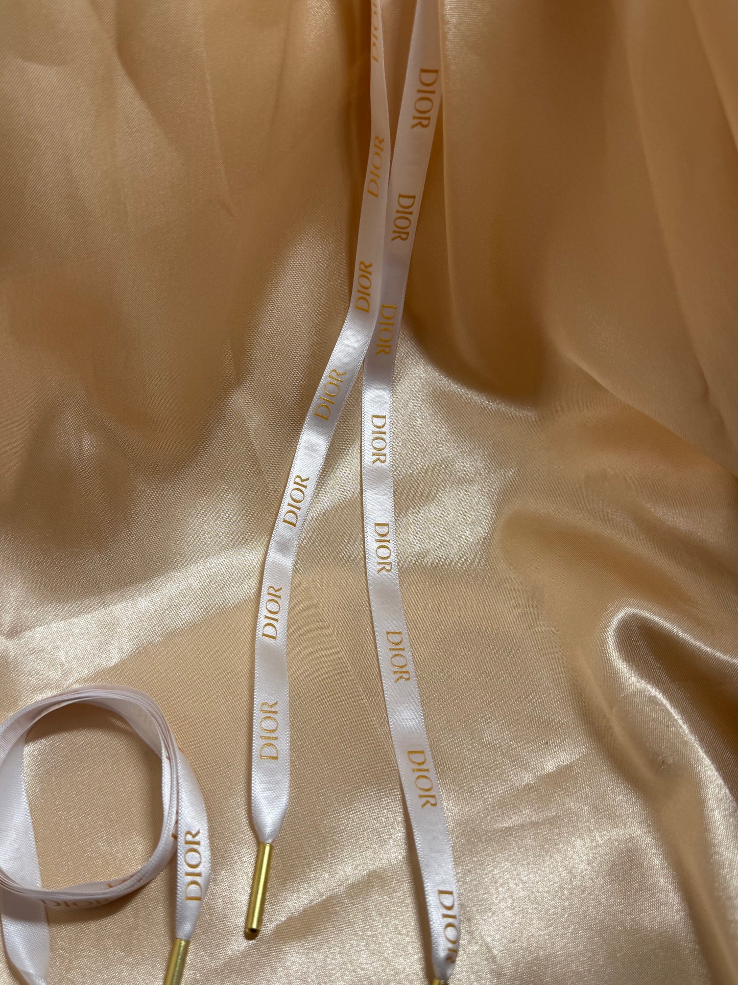 CD shoelaces
